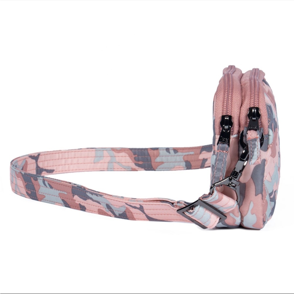 NWT Lug Coupe XL Convertible Crossbody Bag in Camo Rose🌹 - Picture 5 of 8